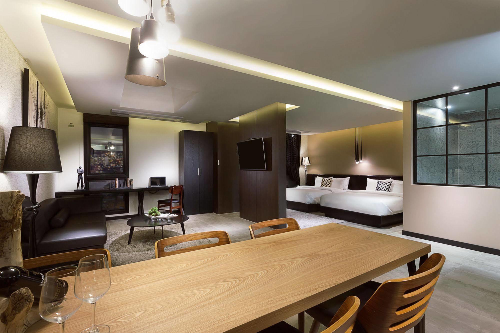 Hotel Sienna Пхаджу Экстерьер фото
