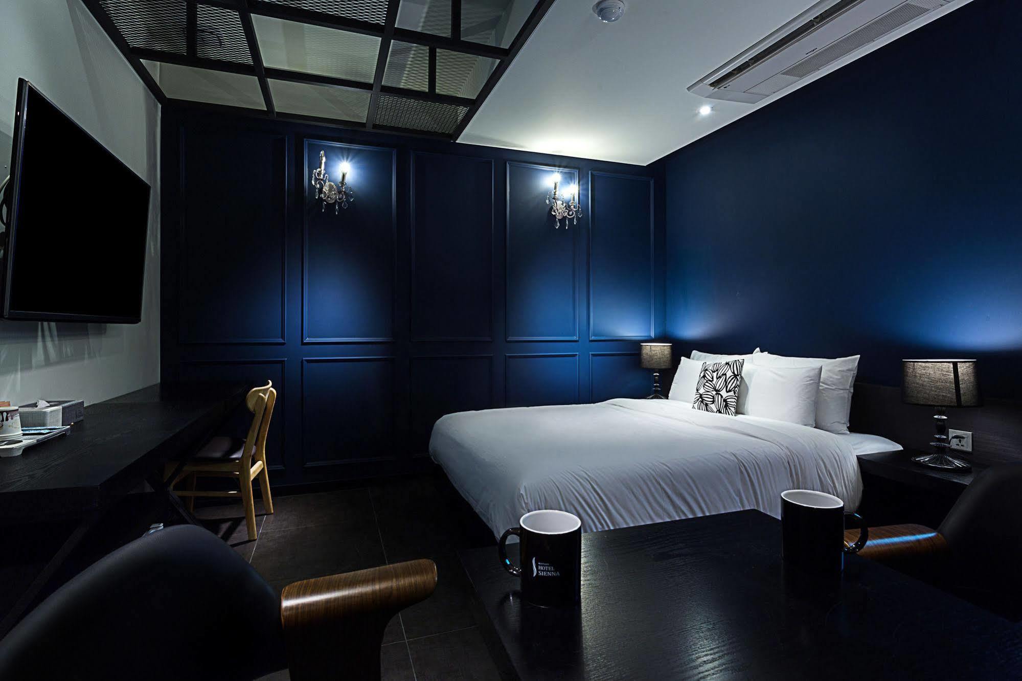 Hotel Sienna Пхаджу Экстерьер фото